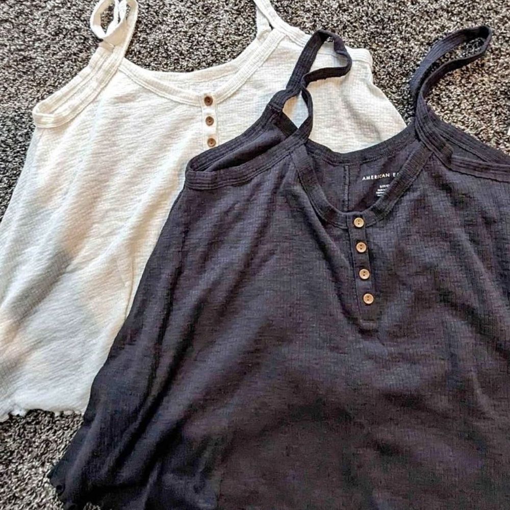 American Eagle flowy tank top set
